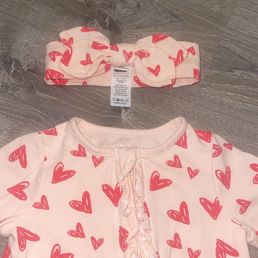 Mud Pie Valentine’s Day Pink Heart Footies with Bow Headband 3-6 Months - Picture 4 of 7